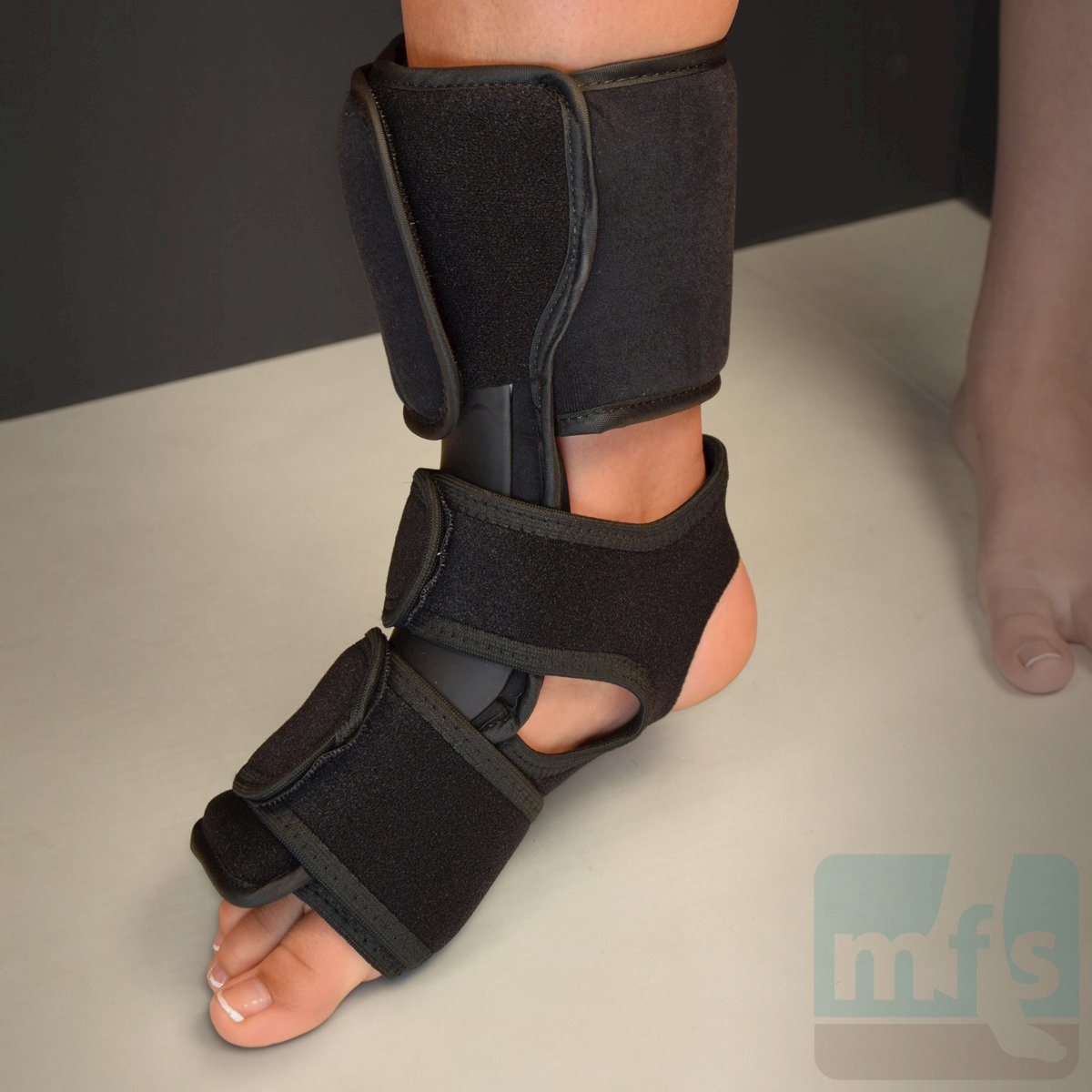 What To Know About Night Splints for Plantar Fasciitis - Mountain View
